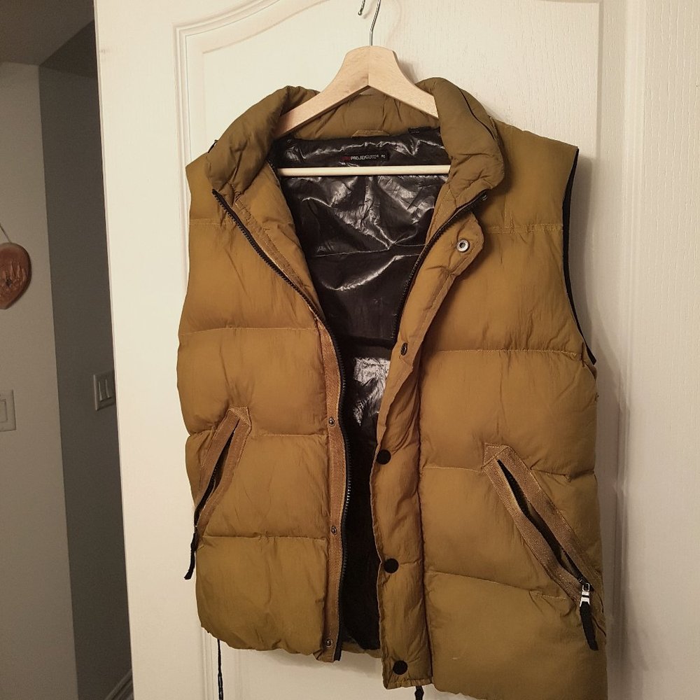 Unisex body warmer.
